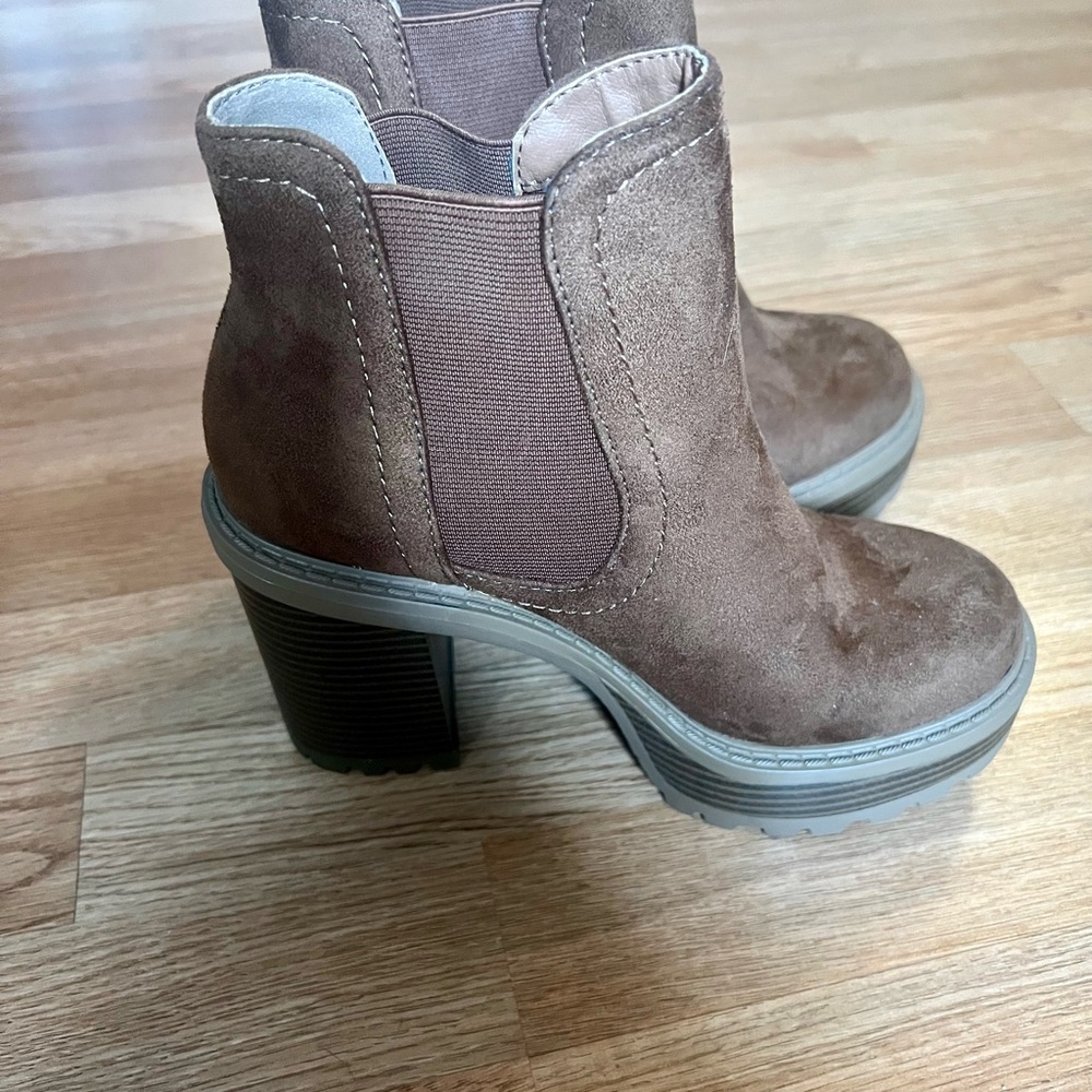 Soda Brown Heeled Boots with Chunky Heel